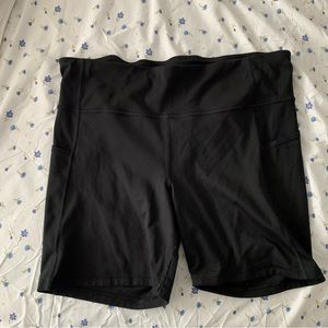 GapFit Biker Shorts
